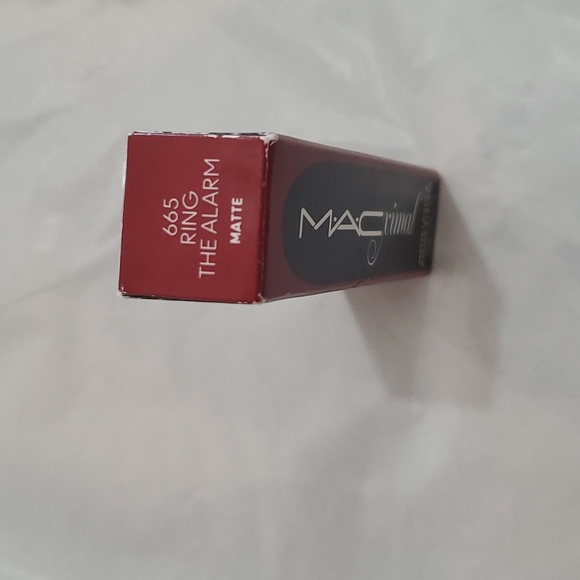 MAC cosmetics‎ ring the alarm macximal matte lipstick brand new - Picture 3 of 10